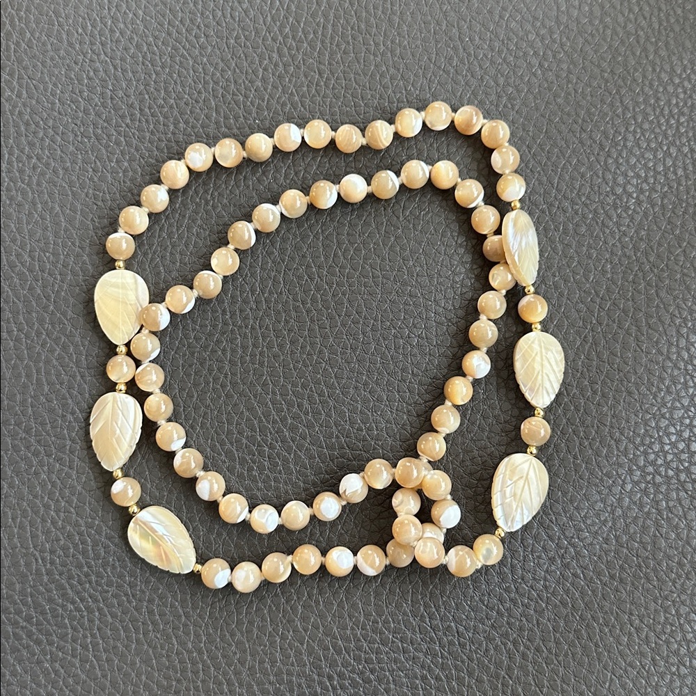 Vintage Mother of Pearl Necklace
